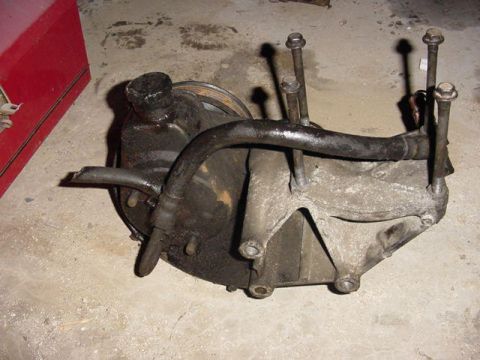 1992 Ford Bronco - This is a power steering pump assembly, not a 1992 Ford Bronco.