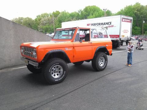 1995 Ford Bronco - This first-gen Ford Bronco is a classic, but it's not a 1995 model.
