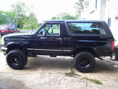 1995 Ford Bronco photo
