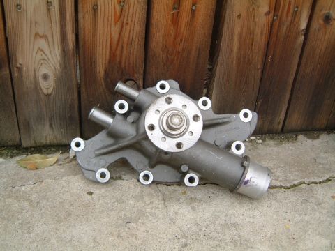 1992 Ford Bronco - water pump for 302/351 applications installed never run asking $95 USD shipped