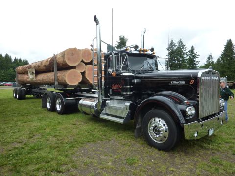 1959 Kenworth W900A “CC925”