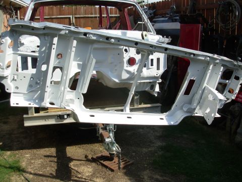 1983 Ford Bronco - Only the back will be white; the front (visible thru the grille) will be satin black. [url=http://www.supermotors.net/registry/media/927263…
