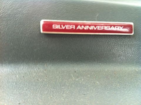 1991 Ford Bronco - Interior badge reads 'Silver Anniversary'.