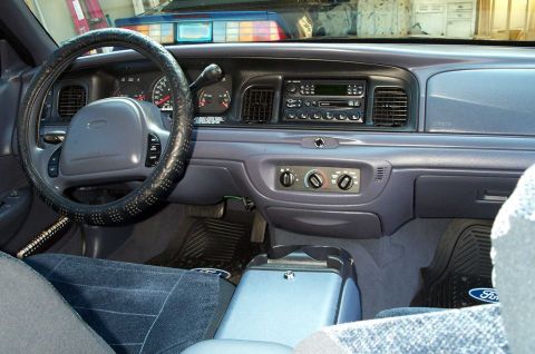 1998 Ford Crown Victoria - The clean interior. No holes and power everything.
