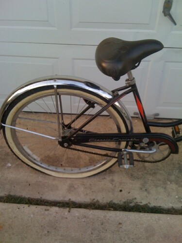 1953 Ford Mainline - This bicycle, labeled 'Classic Cruiser', is not a 1953 Ford Mainline.