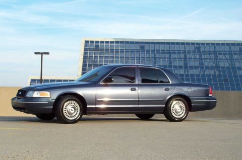 1998 Ford Crown Victoria - Some older pics taken downtown.