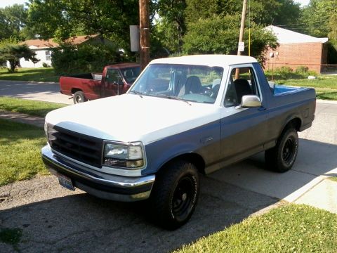 1993 Ford Bronco photo