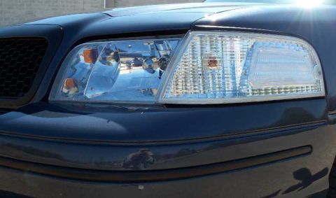 1998 Ford Crown Victoria - A close pic of the new headlamps and clear corner lense.