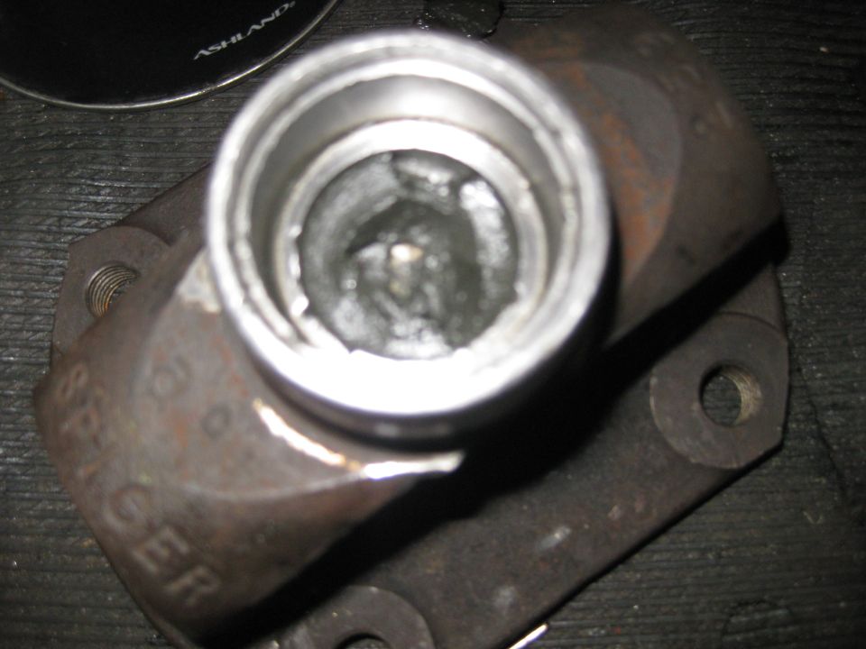 Driveshaft part with Spicer marking and worn bearing surface