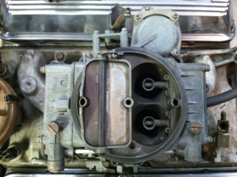 1993 Ford Bronco - 4160, 600CFM, manual choke, vacuum secondaries.