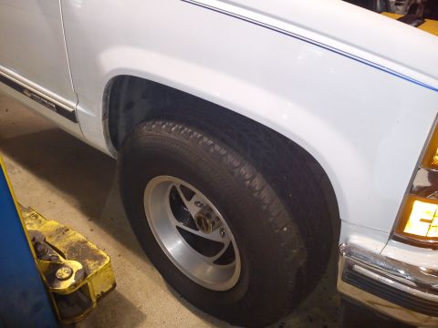 1997 Chevrolet Silverado 1500 - Starting the molding removal.....