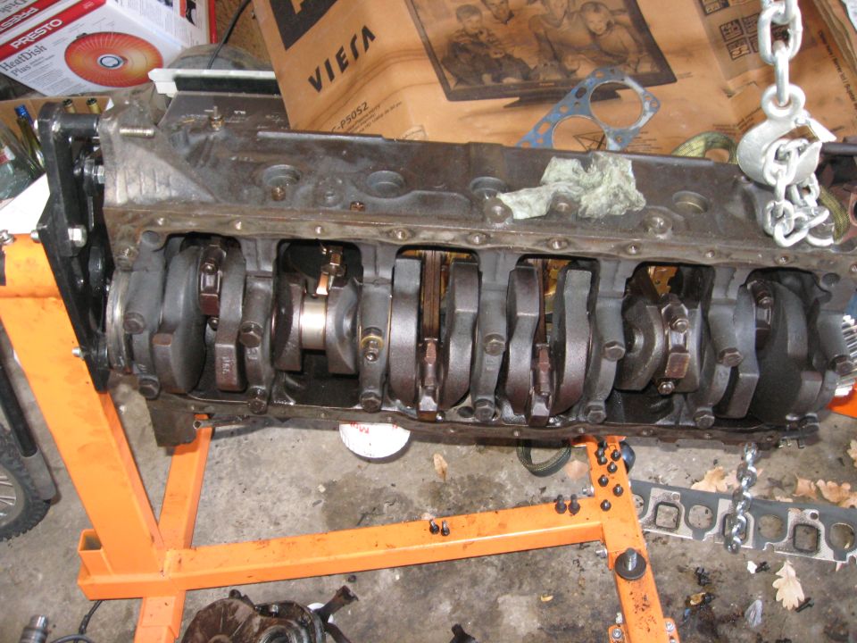 The original 300 I6 engine has been taken out and I'm about ready pull it apart to take to the machine shop.