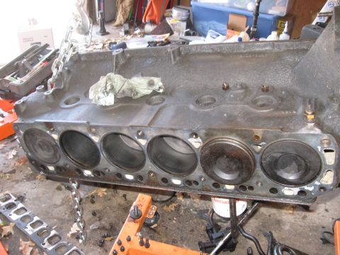 1981 Ford Bronco - The pistons were very hard to remove. Each cylinder had a really large lip at the top that blocked the rings.