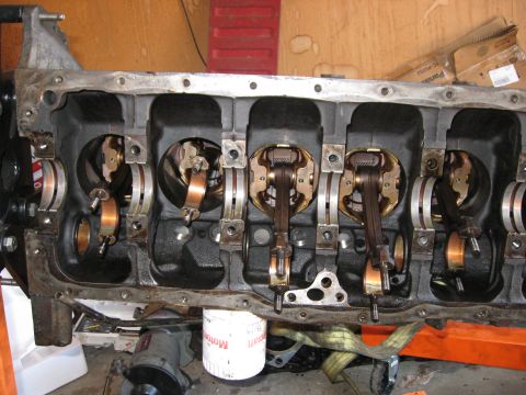 1981 Ford Bronco - Can easily see the gold color of all the bearings on the pistons and the cam.