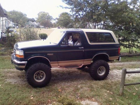 1995 Ford Bronco photo