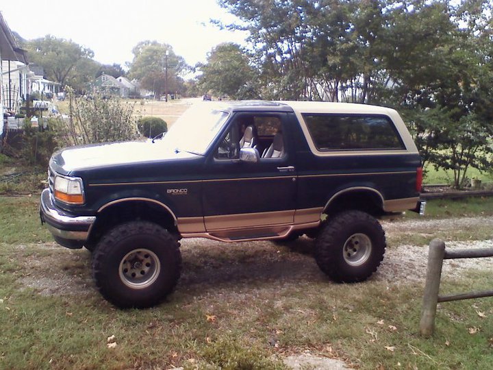 1995 Ford Bronco “GREEN MONSTAH”