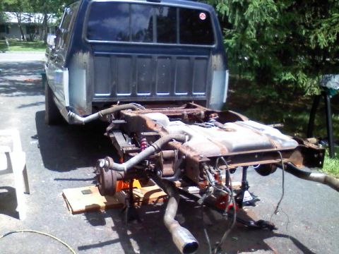 1993 Ford F-150 - Bed is finally off, grinding rust away, remove the rear axle and everything in the next few days, need to paint and swap the 10.25 in shack…