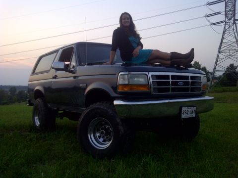 1995 Ford Bronco - My girls