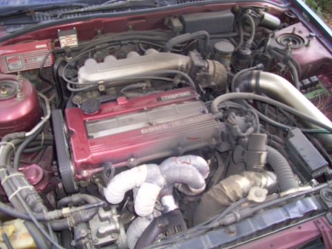 1995 Ford Probe - Engine bay details show a Mazda engine, not a 1995 Ford Probe.