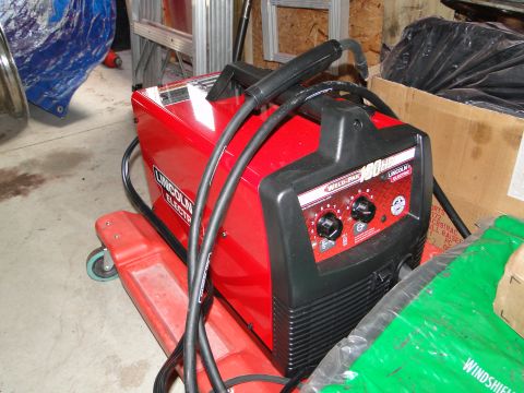 1978 Ford Bronco - Lincoln Electric Weld-Pak 180HD welder with control knobs and cables visible.