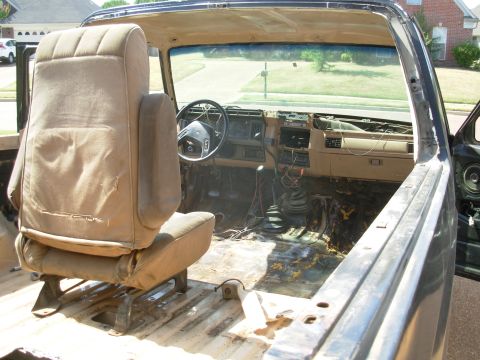 1983 Ford Bronco - I also pulled the 3rd-row jump seats - a task I had been DREADING, but it wasn't as bad as I expected. Anti-seize really works! [url=http:/…