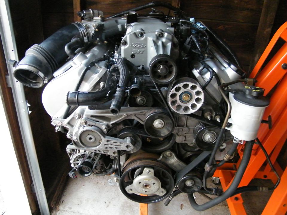 Ford SVT supercharged engine with serpentine belt system and power steering reservoir