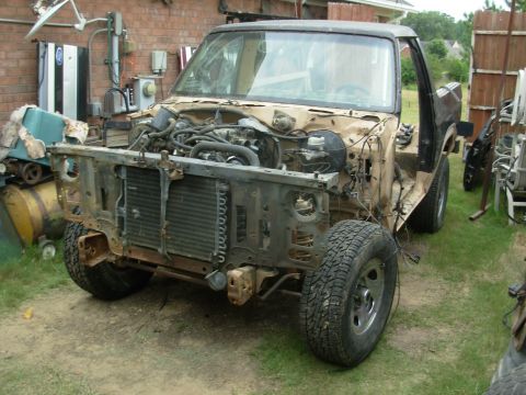 1983 Ford Bronco - I'll remove the A/C system still charged, and take it to a friend's shop to evacuate before disassembling. [url=http://www.supermotors.net/…