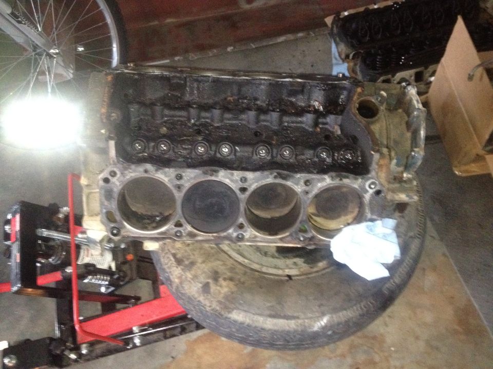 1974 302 sbf about to go to machine shop.