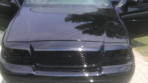 2004 Ford Crown Victoria photo
