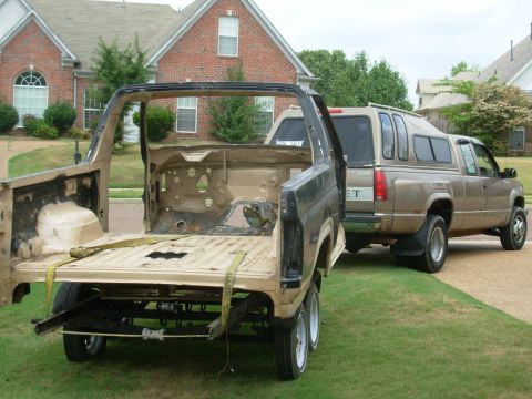 1983 Ford Bronco - Glad to see the back of THAT! [url=http://www.supermotors.net/registry/media/929092] http://www.supermotors.net/getfile/929092/thumbnail/zz…