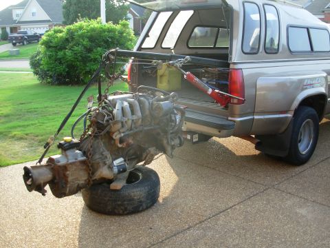 1983 Ford Bronco - I'm really getting my money's worth out of this little crane. [url=http://www.supermotors.net/registry/22771/78471-2] http://www.supermotor…