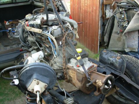 1983 Ford Bronco - The dually is in Park - I'm rolling the '93 chassis under the '95 engine & '85 transmission. [url=http://www.supermotors.net/registry/22771…