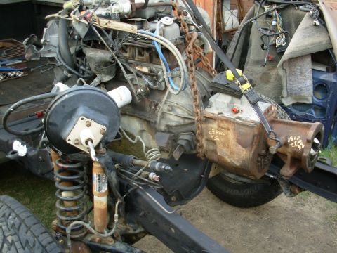 1983 Ford Bronco - The dually is in Park - I'm rolling the '93 chassis under the '95 engine & '85 transmission. [url=http://www.supermotors.net/registry/22771…