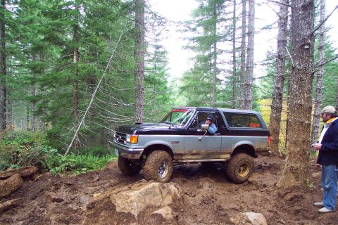 1996 Ford Bronco - Tim navigating obstacle at end of first Firebreak Five section.