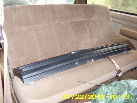 1988 Ford Bronco - i guess it's the original grill