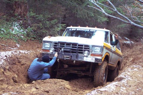 1996 Ford Bronco - Tony on the big hill at top of Firebreak Five. Uh oh! Something went pop and I'm pretty sure it wasn't a weasel. Tim checks out the damage…