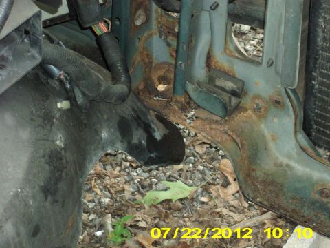 1995 Ford Bronco - As you see here, this is why the past few months it took a crowbar to pop my hood. I would have to lift up on the left front corner of the…