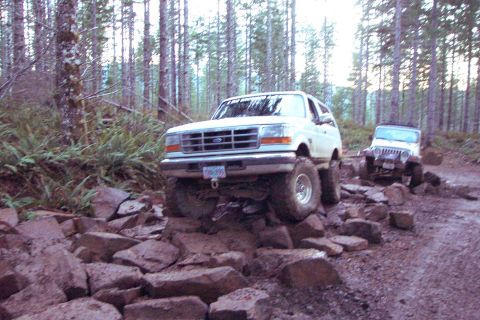 1996 Ford Bronco - Playing in easy part (kiddie pool) of Firebreak Five rock field. (11/09/2003)