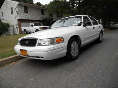 1999 Ford Crown Victoria photo