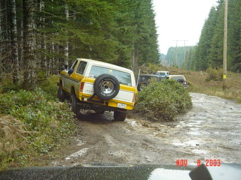 1989 Ford Bronco - Tony, getting warmed up on the first little powerline
