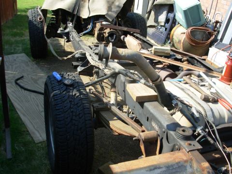 1983 Ford Bronco - I added a few new circuits to the frame harness, and then laid it in. [url=http://www.supermotors.net/registry/media/930158] http://www.sup…