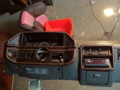 1987 Ford Bronco - New and improved grey dash