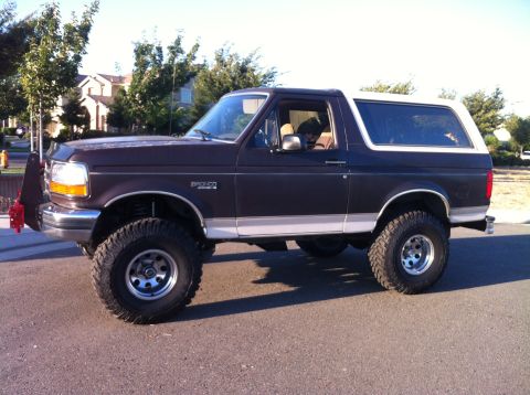 1992 Ford Bronco photo