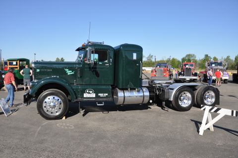 1959 Kenworth W900A “CC925”