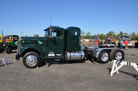 1959 Kenworth W900A “CC925”