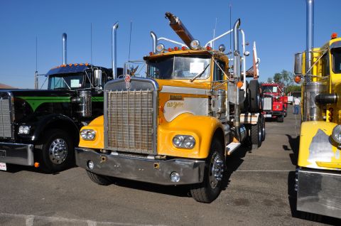 1959 Kenworth W900A “CC925”
