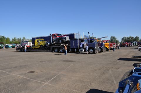 1959 Kenworth W900A “CC925”