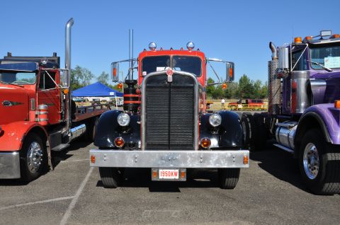 1959 Kenworth W900A “CC925”