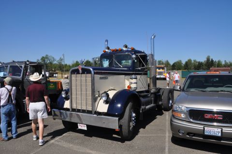 1959 Kenworth W900A “CC925”