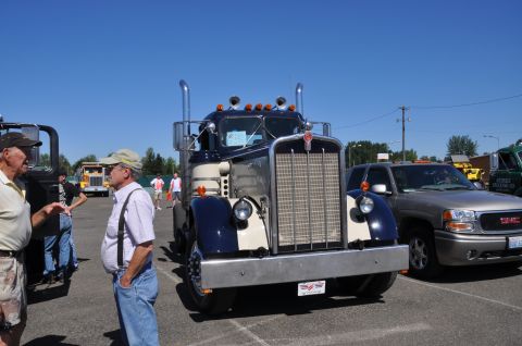 1959 Kenworth W900A “CC925”